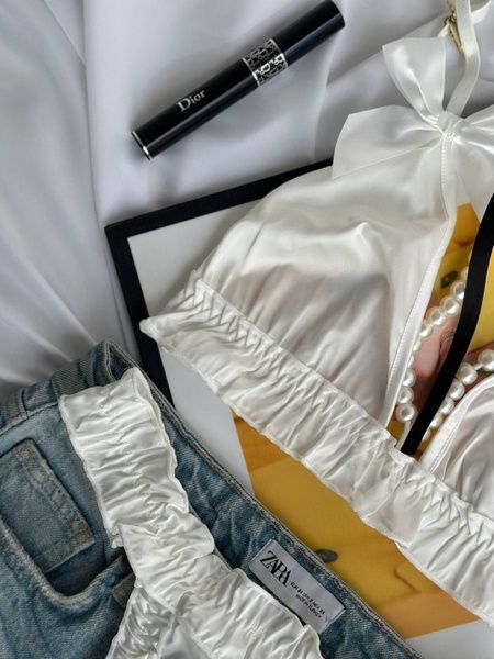 Белый шовковий эротический комплект белья з бантиками та перлинками DO3428/1-S фото