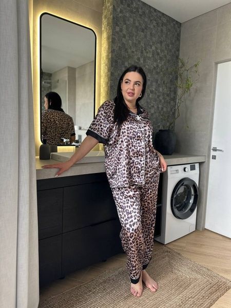 Піжама з леопардовим принтом PLUS SIZE з сорочкою та штанами DO3627 фото