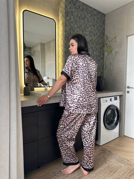 Піжама з леопардовим принтом PLUS SIZE з сорочкою та штанами DO3627 фото